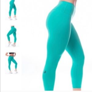 Ptula Alicia Back to Basic leggings